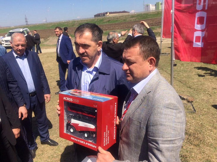 Минсельхоз Ингушетии планирует закупить новые тракторы Ростсельмаш